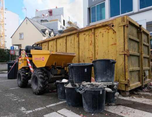 Location de benne à Lyon :  solutions et cas pratiques