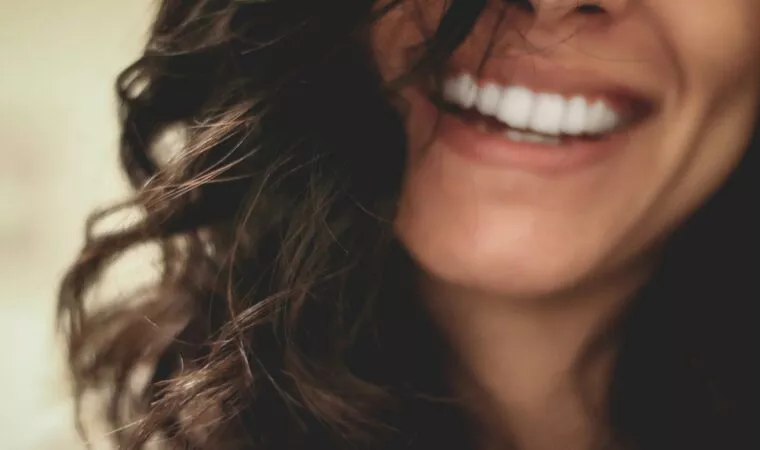 Souriez sans crainte : L’importance cruciale de consulter un dentiste régulièrement
